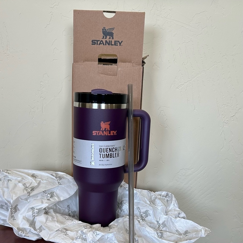 Stanley Purple Tumbler with Lid NIB